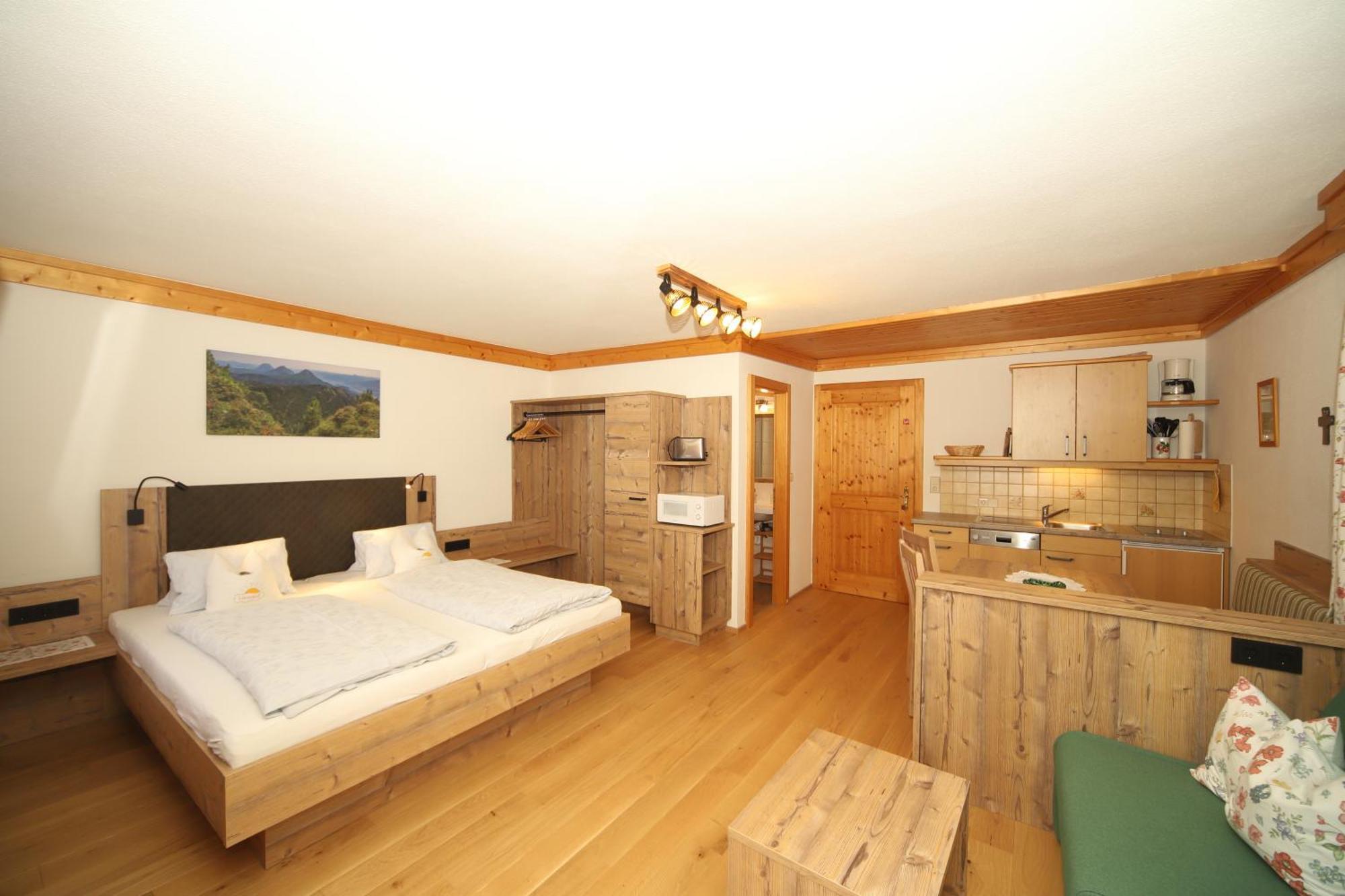 Linarhof Apartment Urlaub Am Bio Bauernhof 恩斯塔尔豪斯 外观 照片