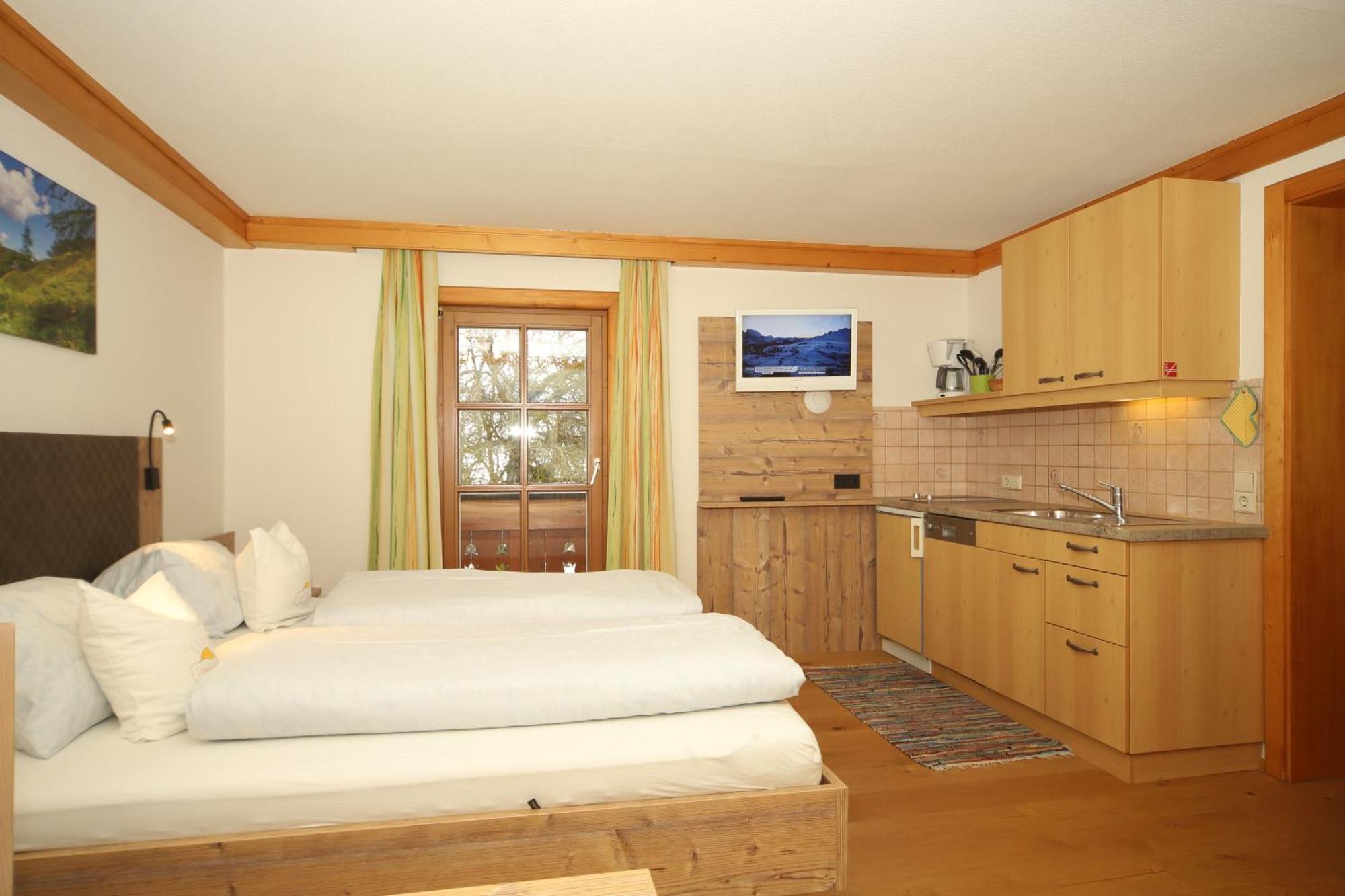 Linarhof Apartment Urlaub Am Bio Bauernhof 恩斯塔尔豪斯 外观 照片